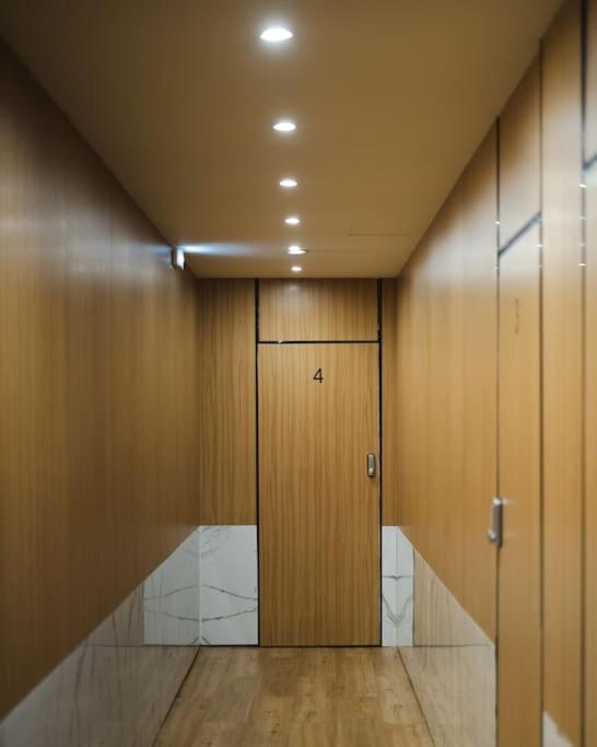 Large Comfy, Modern Studio 5 Min To Acropolis Athens Exterior photo